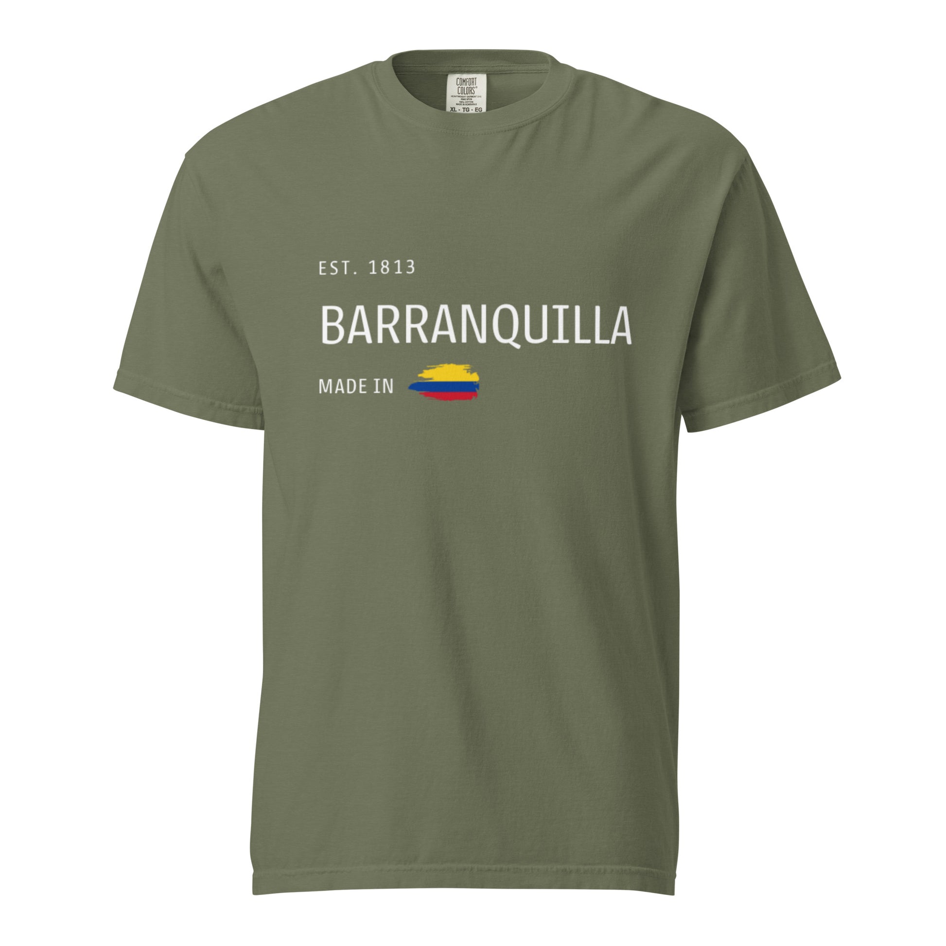 Moss green heavyweight t-shirt featuring 'Barranquilla' with an Est. 1813 design and the Colombian flag. A stylish tribute to the vibrant city of Barranquilla, Colombia.
