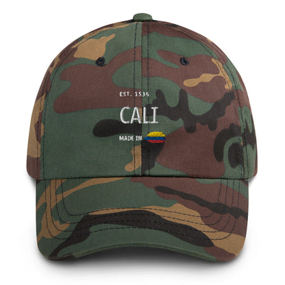 Classic Military Style dad hat featuring 'Cali' embroidery with 'Made in Colombia' and Colombian flag detail. A stylish nod to Cali’s culture and heritage.