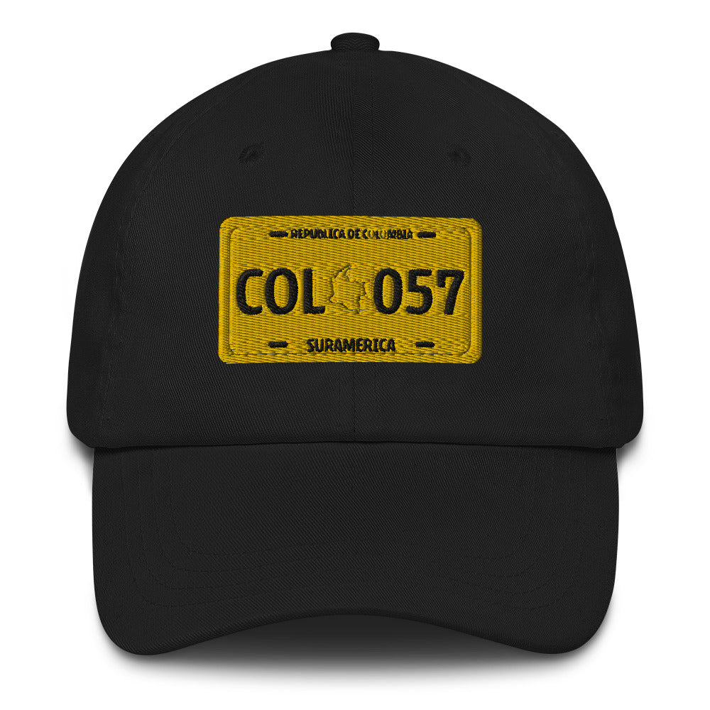 Classic Black dad hat featuring a vintage yellow Colombian license plate design with 'COL 057 Suramérica' text. A stylish way to represent Colombian culture with a retro touch