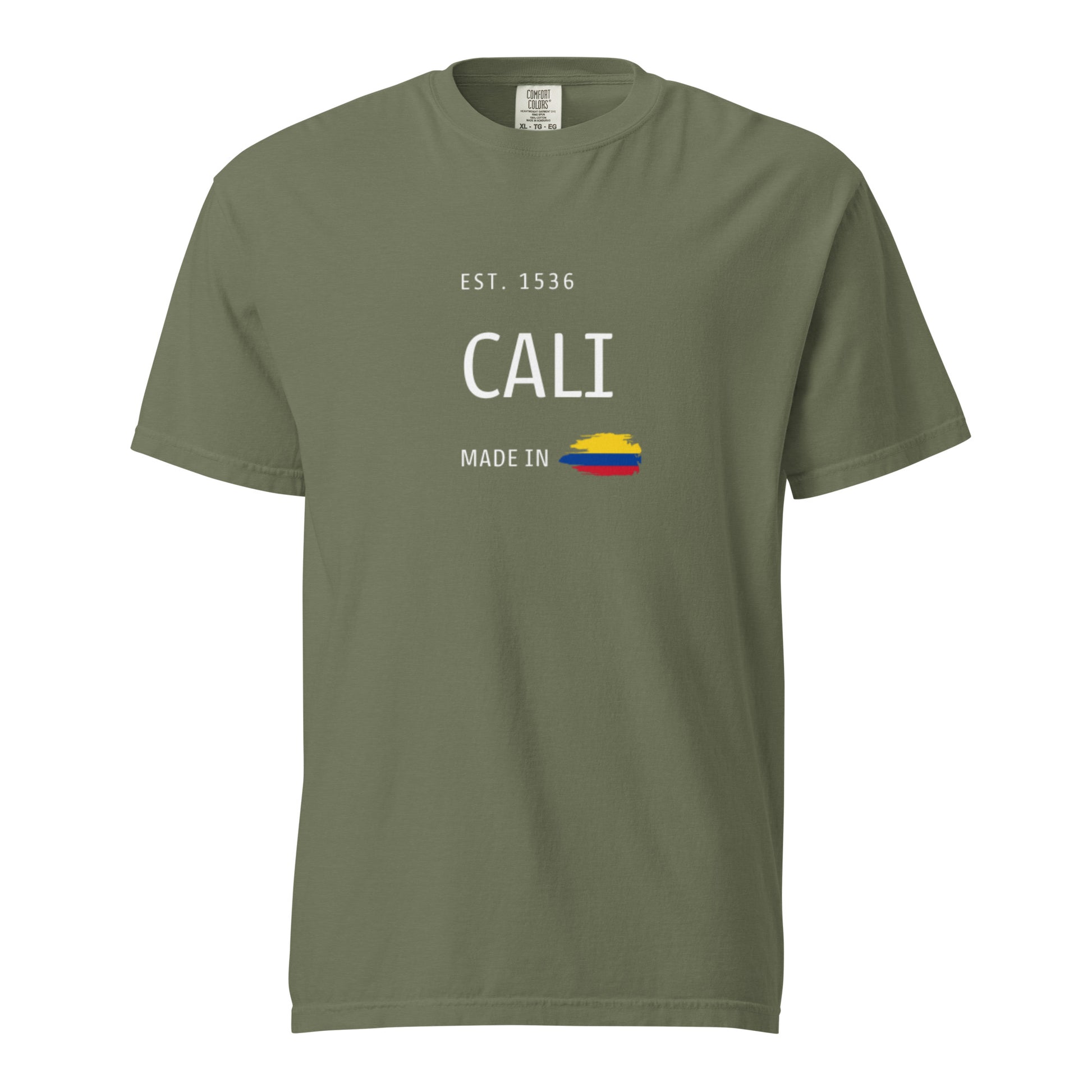 Moss Green heavyweight t-shirt featuring 'Cali' with an Est. 1536 design and the Colombian flag. A stylish and bold tribute to Cali, Colombia’s vibrant culture.